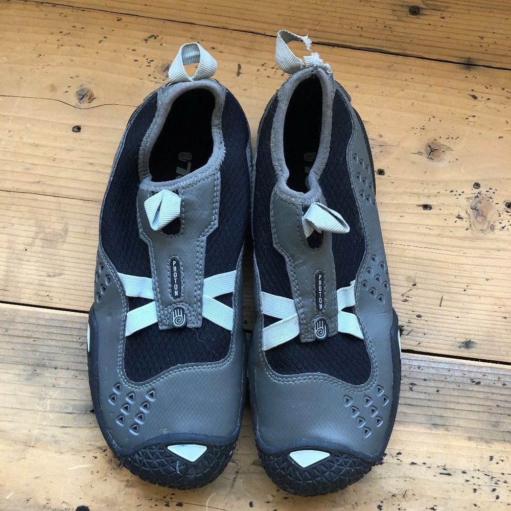 Teva Water Shoes Womens Size 8
